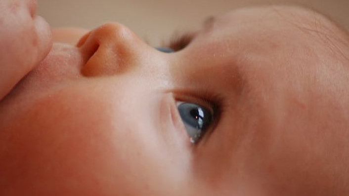 Polisi Buru Orang Tua Pembuang Bayi Perempuan di Bekasi Barat