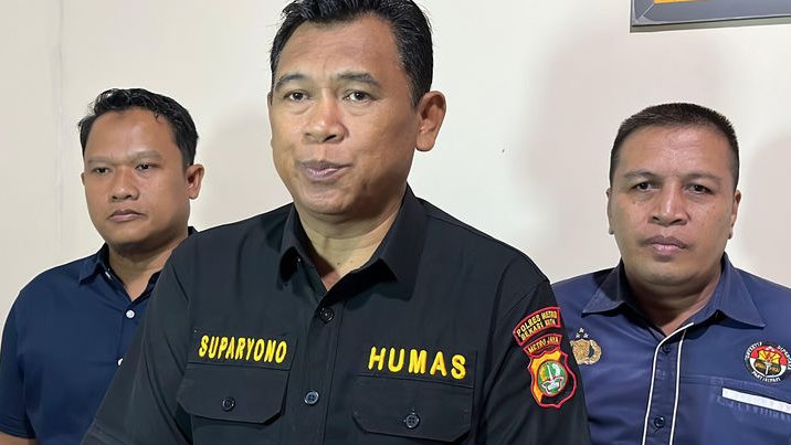Mobil Listrik Diparkir 10 Menit, Kaca Dipecahkan Maling di Bekasi Selatan