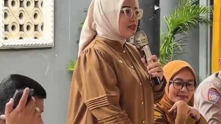 Hangat dan Penuh Canda, Ade Puspitasari Sosialisasikan Perda Perlindungan Anak di Bantargebang