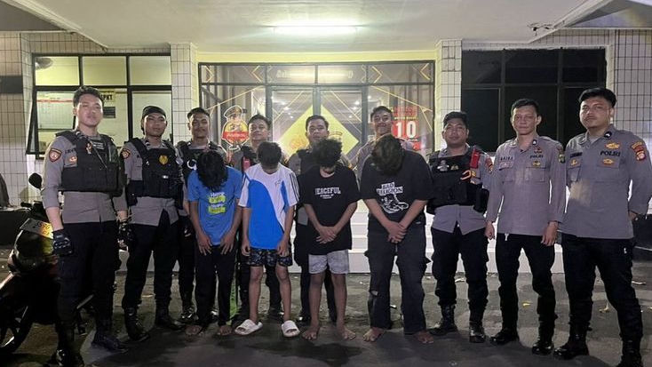 Cegah Aksi Tawuran, Polisi Bekuk Empat Remaja dari Geng Kampung Stres di Cikunir