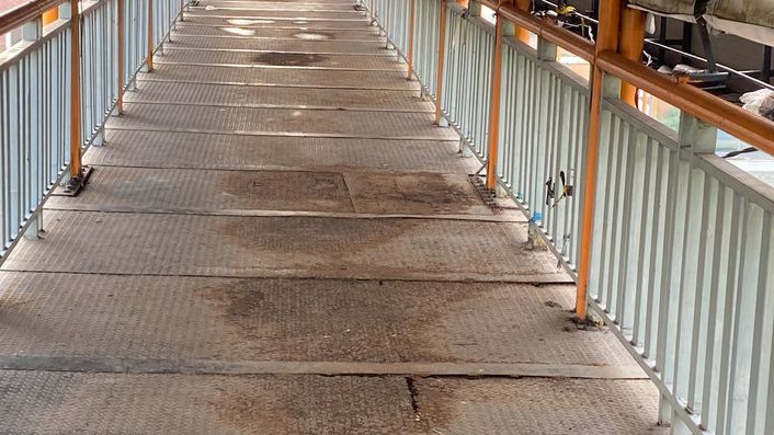 Jembatan Penyeberangan Orang Di Kota Bekasi Kondisinya Memperihatinkan