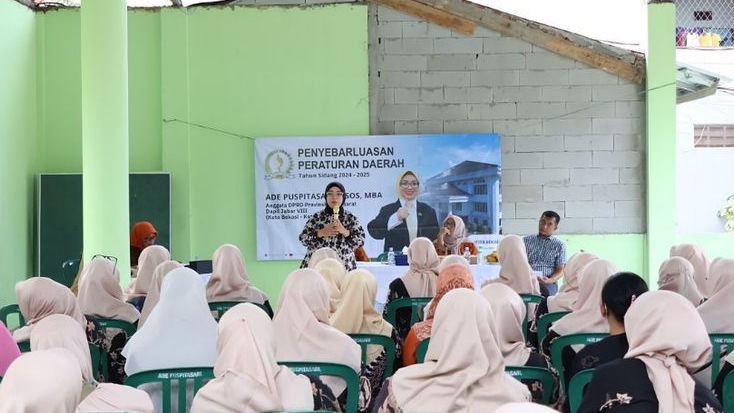 Ade Puspitasari Sosialisasikan Perda ke Warga Jatimelati, Tekankan Pentingnya Pemahaman Hukum Daerah