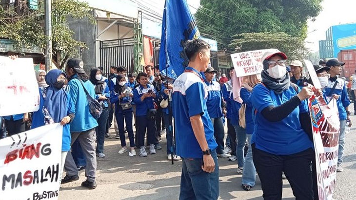 Tak Terima Dipecat, Ratusan Karyawan Demo Sebut Perusahaan Lakukan PHK Sepihak Puluhan Karyawan