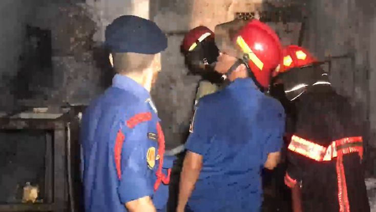 Akibat Korsleting Listrik, Toko Ayam Goreng di Bintara Jaya Ludes Dilalap Api