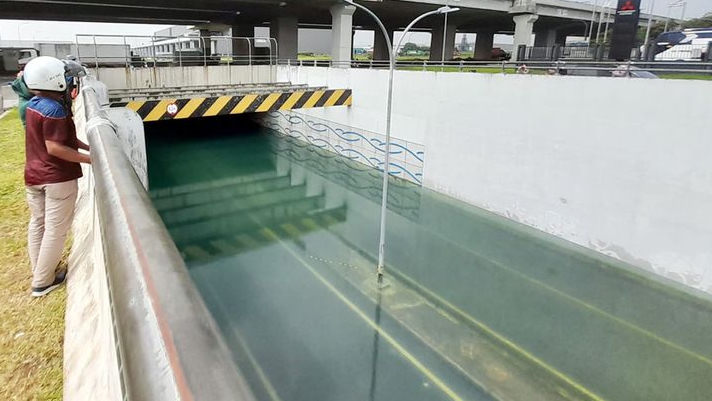 Ini Penyebab Genangan Air di Underpass MM2100 Bertahan Selama 4 Hari