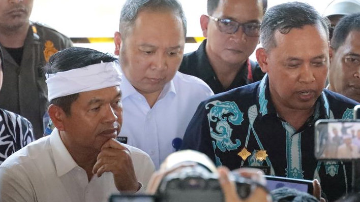 Sehari Penuh di Bekasi, Gubernur Jabar dan Wali Kota Tri Adhianto Tinjau Pembangunan dan Layanan Masyarakat