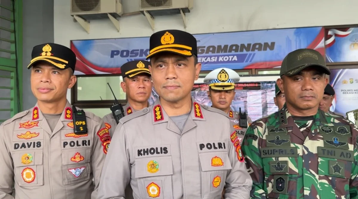 Kapolres Metro Bekasi Kota, Kombes Putu Kholis Aryana