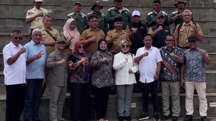 Anggota DPRD Jawa Barat Ade Puspitasari Terkesan dengan Potensi Alun-Alun Eduforest di Setu