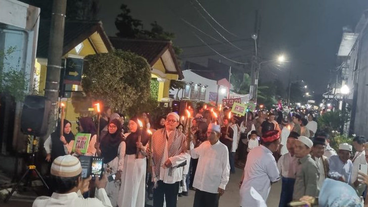 Kemeriahan Pawai Obor Tahun Baru Islam di Perumahan Wisma Jaya