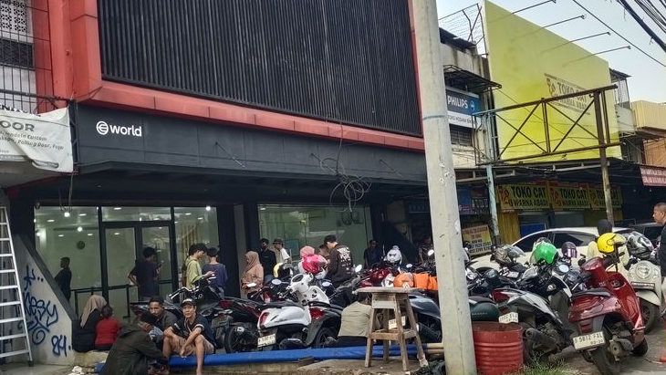 Sempat Viral di Bekasi Layanan Worldcoin dan World ID Dibekukan