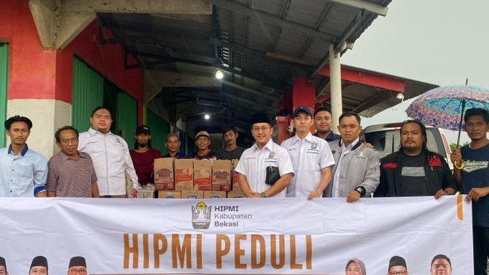 Hipmi Kabupaten Bekasi Salurkan Bantuan ke Warga Terdampak Banjir di Kampung Selang Cikarang Timur