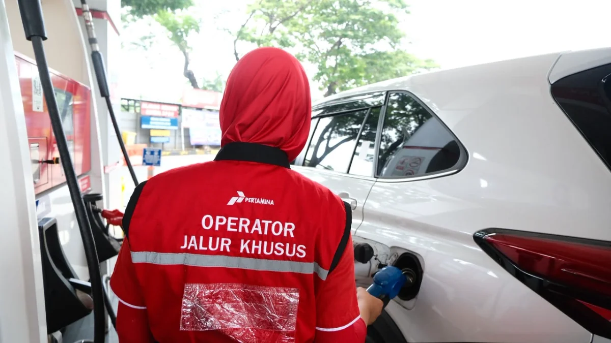 Warga Langkaplancar Pangandaran mengeluhkan akses BBM yang jauh.