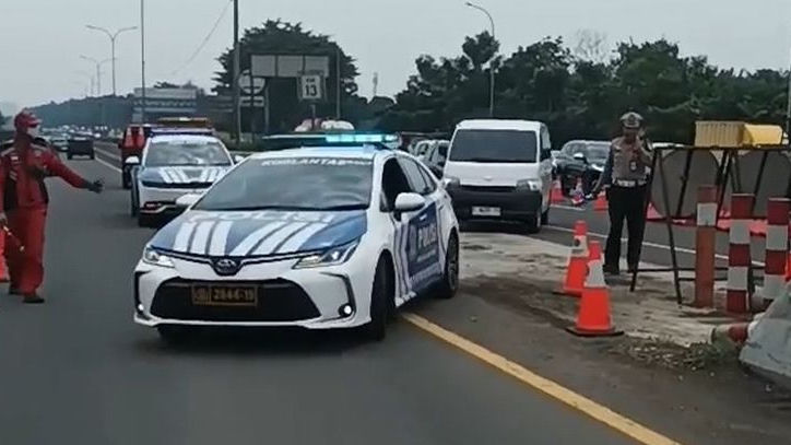 Polisi Terapkan Contraflow di KM 17 Tol Jagorawi arah Bogor