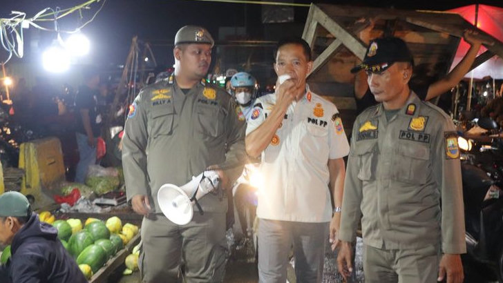 Kepatuhan PKL Pasar Tumpah SGC Masih Rendah, Satpol PP Ancam Tindakan Tegas