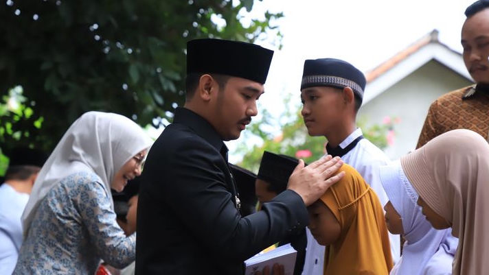 Bupati Bekasi : Ramadan Ajarkan Nilai Kepedulian dan Berbagi