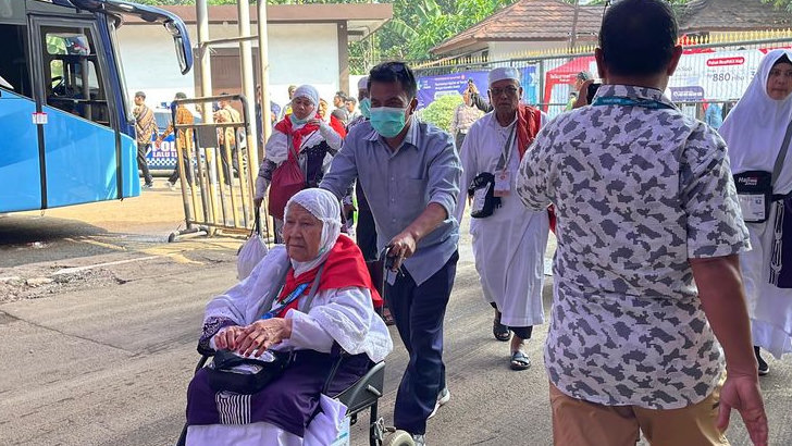 Layanan Transportasi Haji 2025 Dianggap Buruk, Jemaah Terpaksa Jalan Kaki di Tanah Suci
