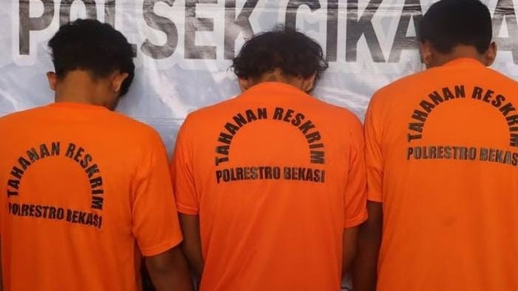 Polisi Bongkar Toko Obat Keras Ilegal Berkedok Konter HP di Cikarang Barat