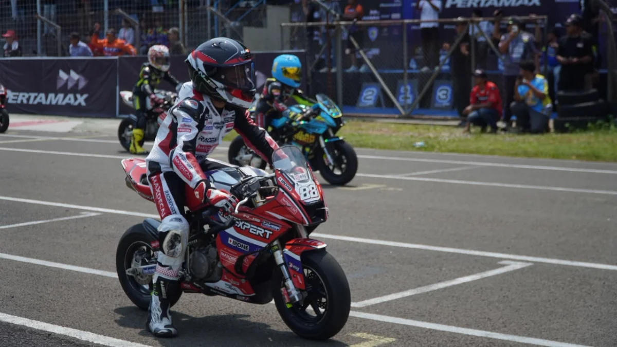 Pertamina mendukung pembalap muda Indonesia di MotoMini 2026