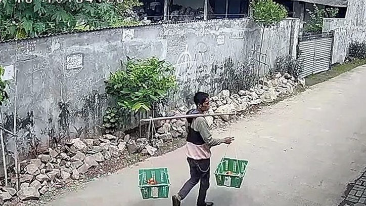 Motor Ketua RT Raib Digasak Tukang Buah Keliling