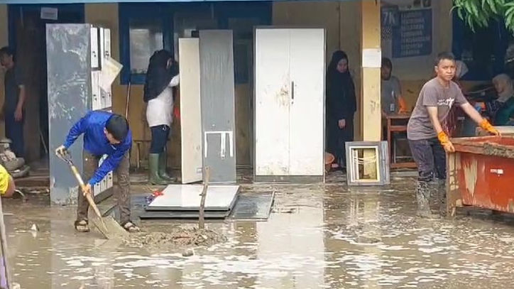 Banjir Ganggu Ujian PSJA di SMAN 21 Kota Bekasi, Terpaksa Dijadwal Ulang