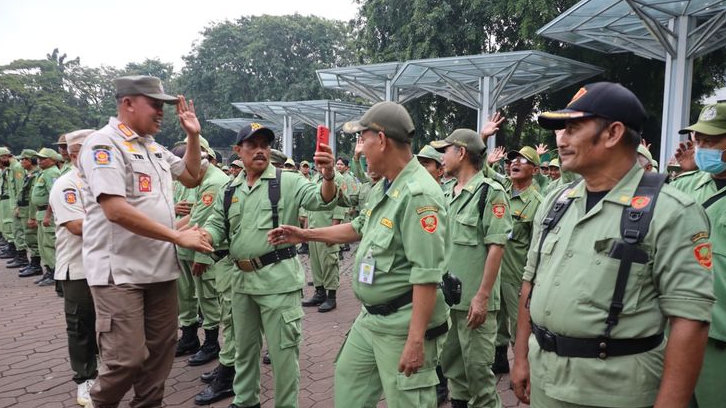 Tri Adhianto Pimpin Apel Gabungan: Tegaskan Penataan Kota dan Kesejahteraan Linmas