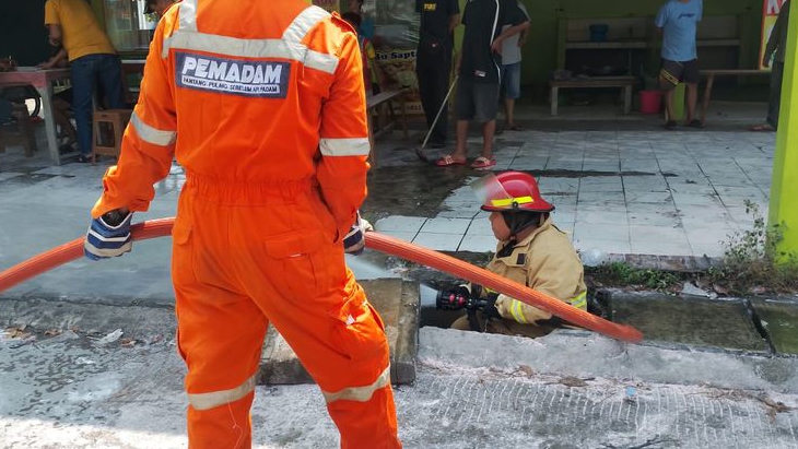 Pipa Gas Bocor di Rawalumbu, Picu Kebakaran Saat Pembongkaran Saluran