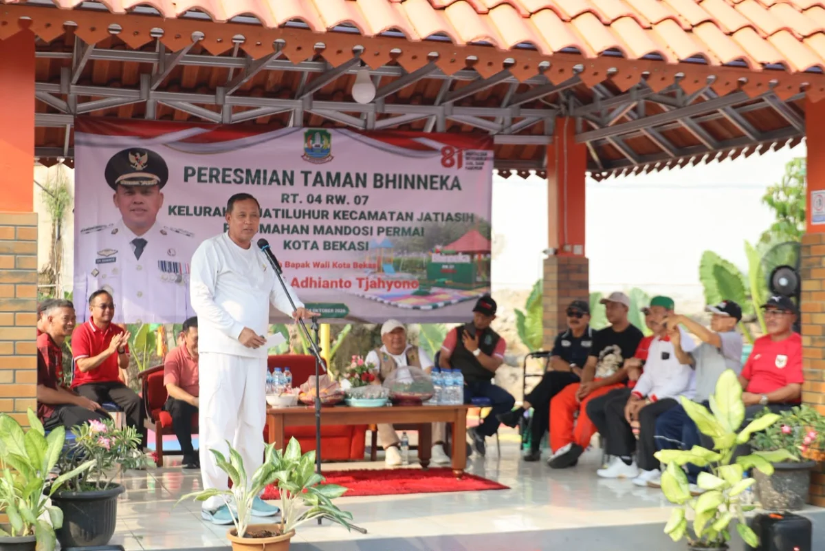 Wali Kota Tri Adhianto resmikan Taman Bhineka Jatiluhur & ingatkan warga untuk pintar merawat sarana publik.