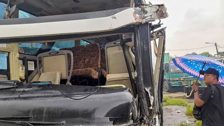 Insiden Bus Viral di Kawasan Industri MM2100, Pelaku Nekat Curi Bus dan Bawa Kabur