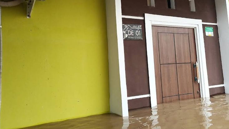 Normalisasi Kali Cikarang Jadi Opsi Penanganan Banjir Berulang di The Arthera Hill 2