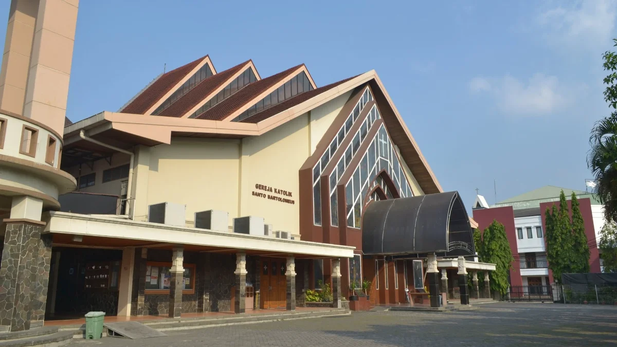 Gereja Santo Bartolomeus di Taman Galaxy