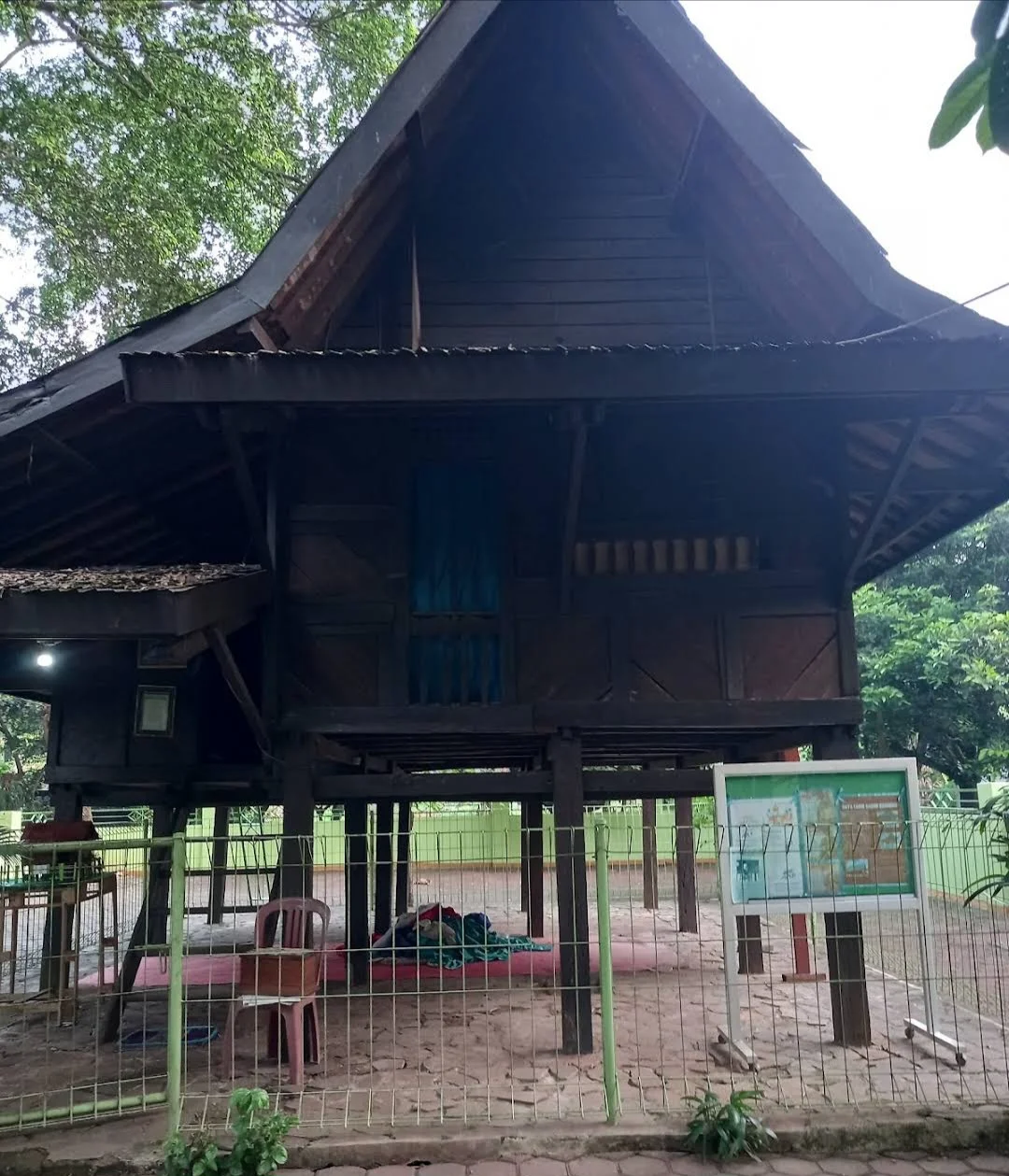 Eksplorasi Pesona Arsitektur Kuno Saung Ranggon Bekasi