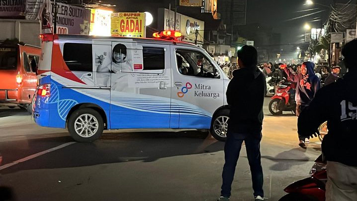 Akibat Adanya Penyerangan Ke Polsek Pondok Gede Oleh Massa Tak Dikenal, Jalan Raya Jatiwaringin Lumpuh Total