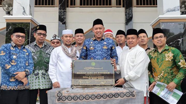 Wali Kota Bekasi Resmikan Musholla K. Senan dan Masjid AR-Rosikhin di Jatiluhur