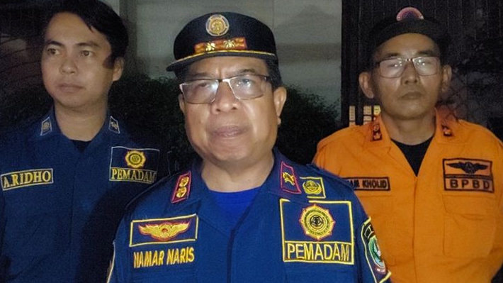 Disdamkarmat Bekasi Bantah Kebakaran Toko Ban Medansatria Akibat Pengelasan