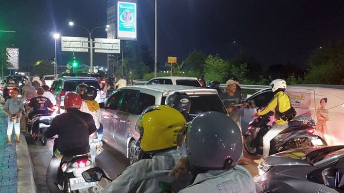 Ribuan Pemudik Mulai Padati Jalur Kalimalang Menuju Cikarang