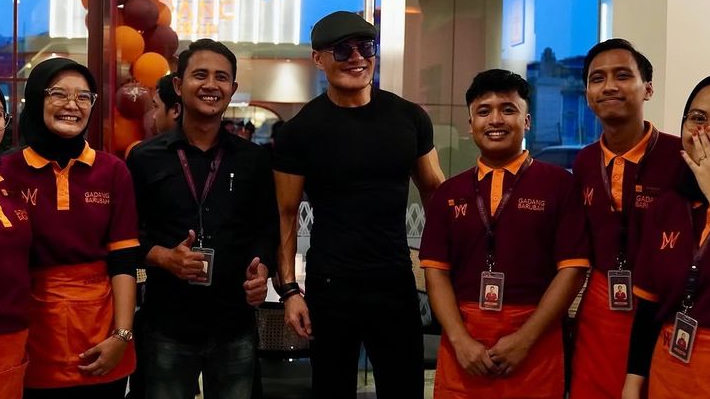 Gadang Barubah Hadir di Pollux Mall Cikarang, Cita-Cita Deddy Corbuzier Dirikan Restoran Padang