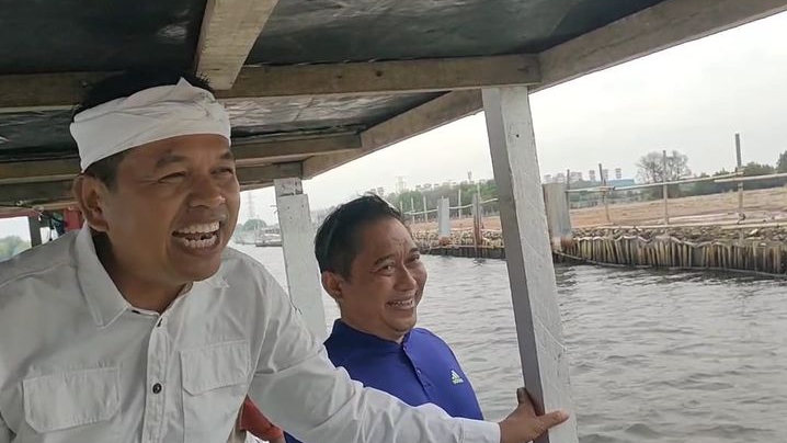 Dedi Mulyadi Temui Keluarga Korban Longsor Gunung Kuda, Siap Jadi Ayah Asuh Anak Korban