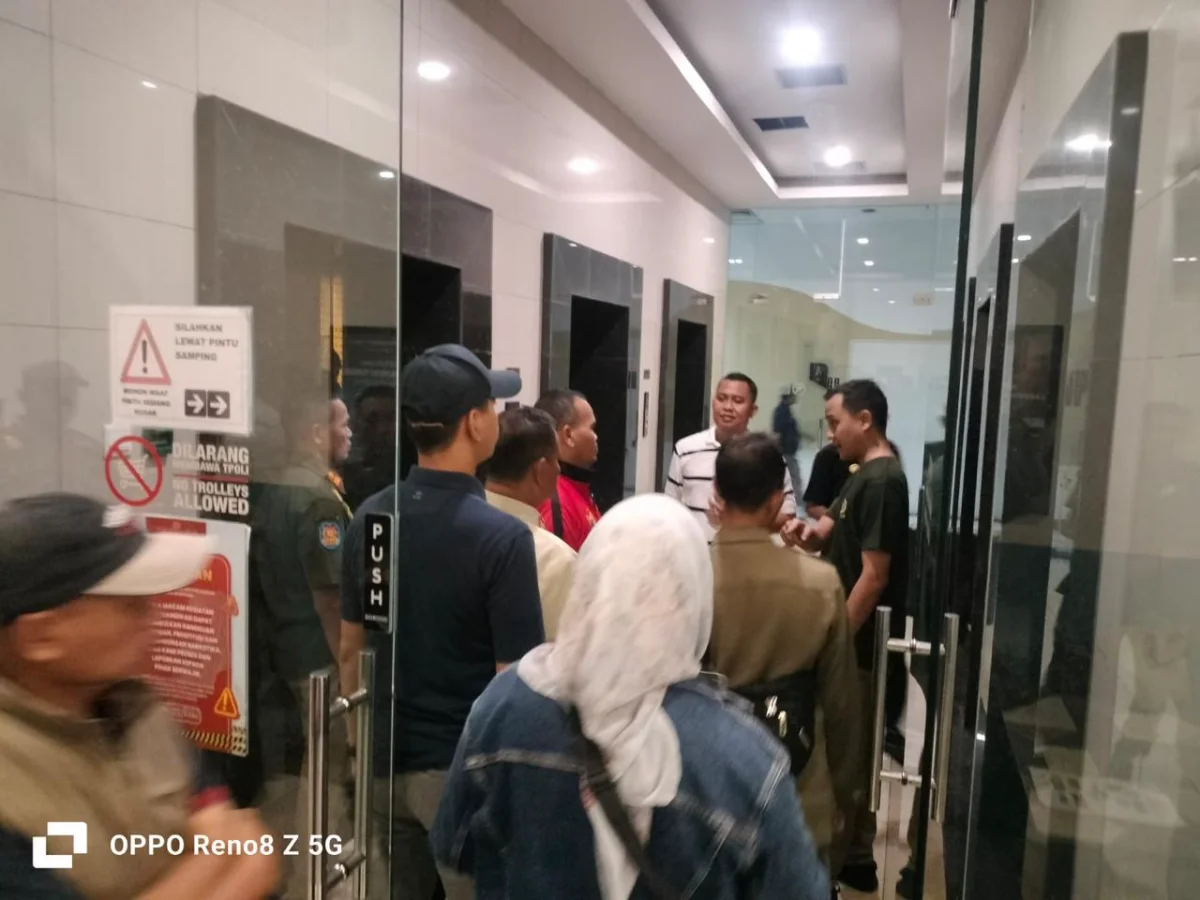 Satpol-PP Kota Bekasi Menggelar Razia