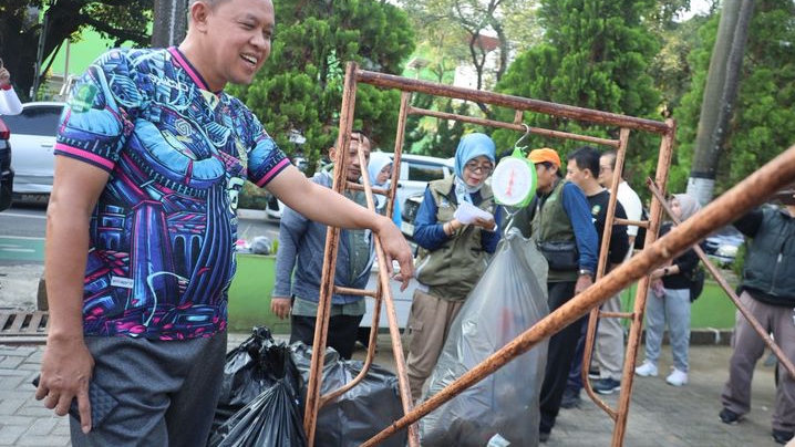 Pemkot Bekasi Dorong UMKM Kantin Kelola Minyak Jelantah Lewat Program Bank Sampah