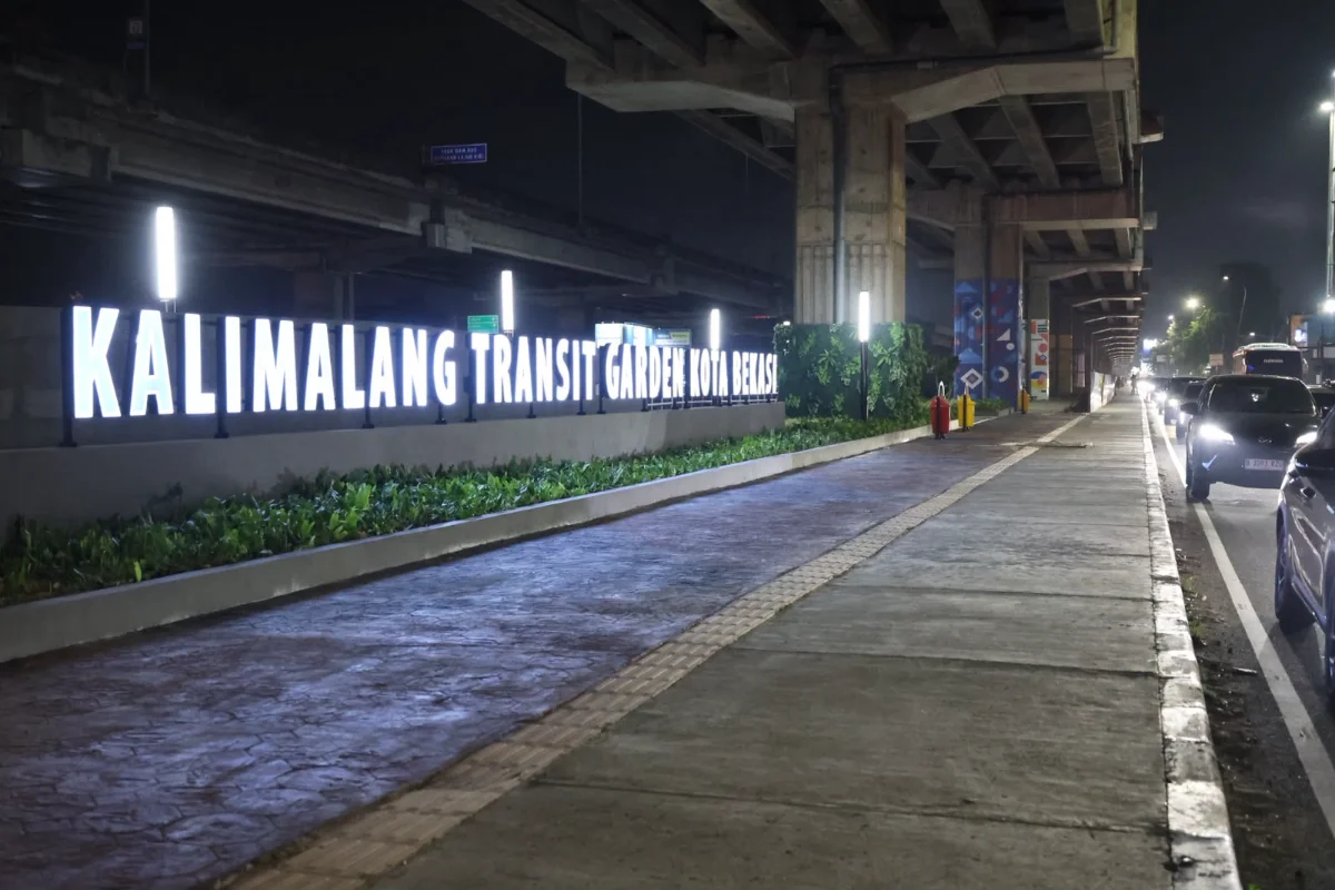 Tampilan baru jalur pedestrian di kalimalang