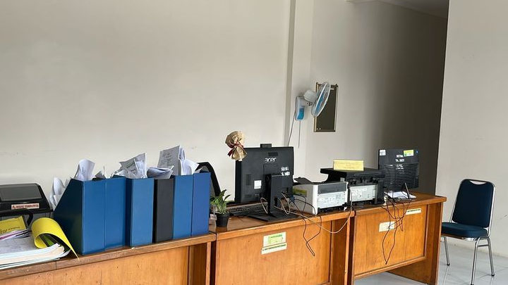 Viral Permintaan AC untuk Kelurahan Jatiraden, Suasana Kantor Sepi dan Tidak Ada Lurah di Tempat