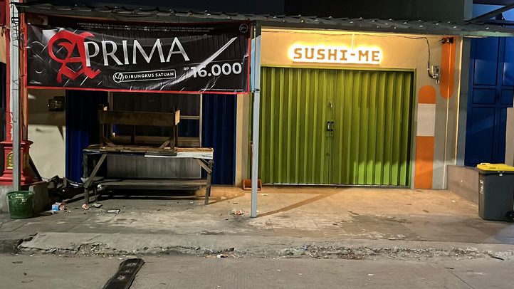 Ricuh Antara Massa Dengan Pihak Kepolisian Masih Berlangsung, Sejumlah Warung Memilih Tutup