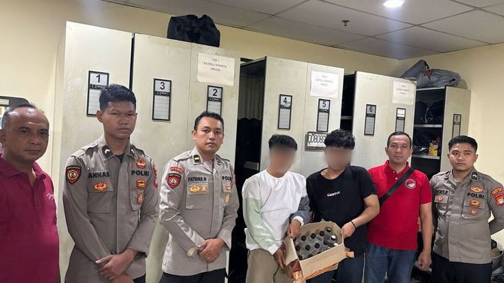 Dua Remaja Diduga Edarkan Miras dan Tramadol Ditangkap di Jalan Bantargebang