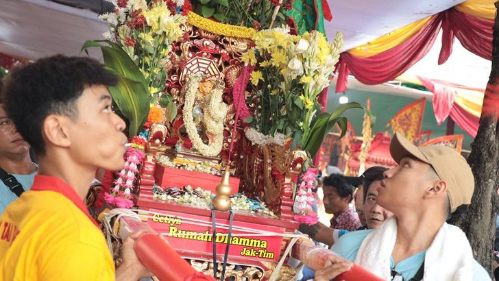 Perayaan HUT ke-7 Kelenteng Bu An Kiong Meriahkan Bekasi Timur Lewat Kirab Budaya