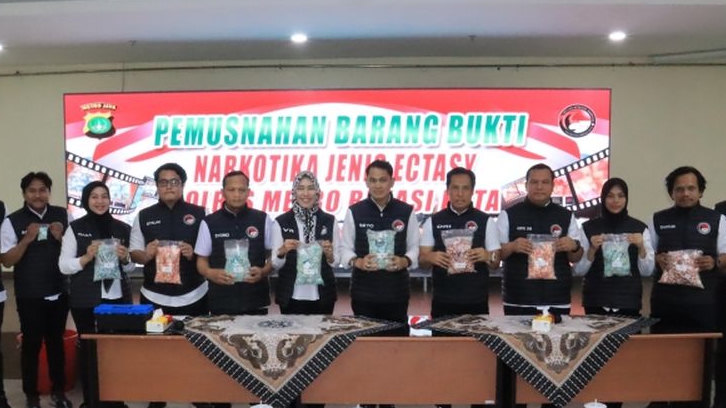 Polres Metro Bekasi Kota Musnahkan 14.038 Butir Ekstasi Hasil Uji Puslabfor